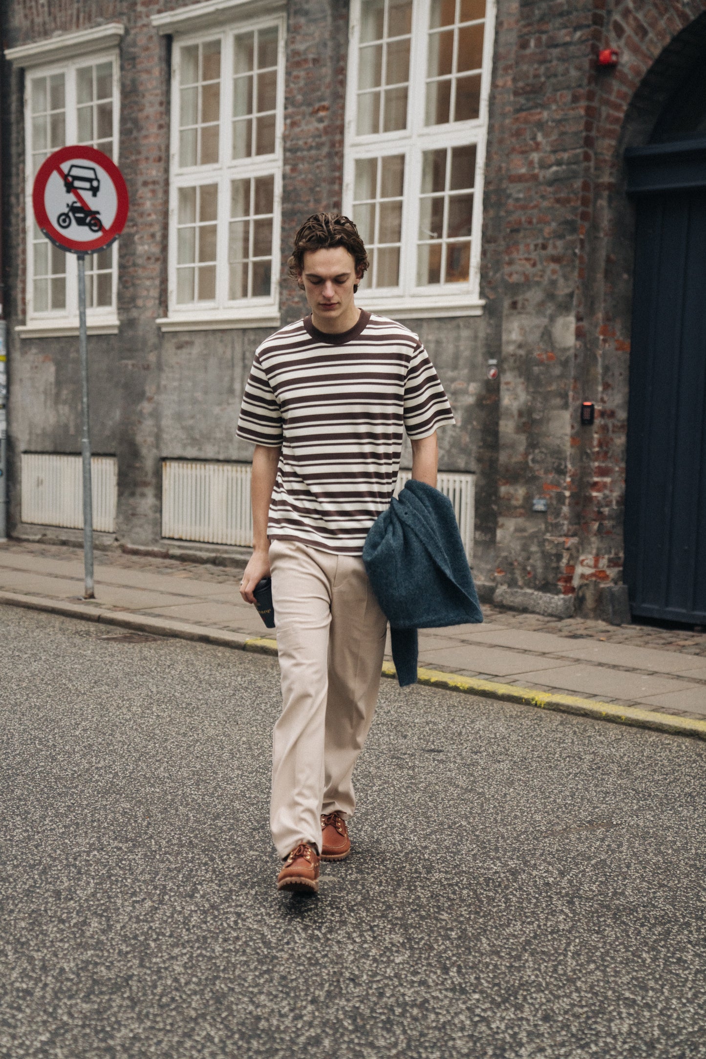 PIQUE STRIPE TEE - BROWN / ECRU