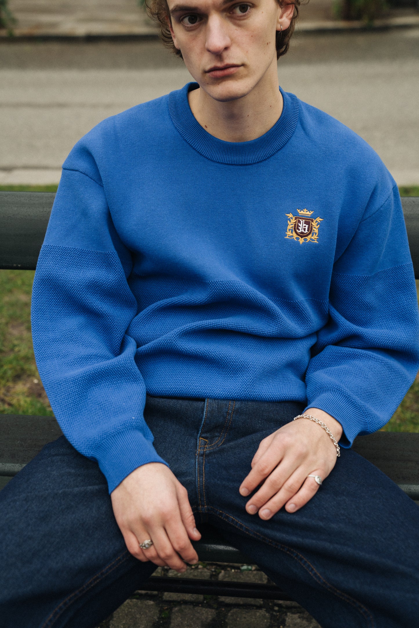 CREST PANEL KNIT SWEATER - ROYAL BLUE