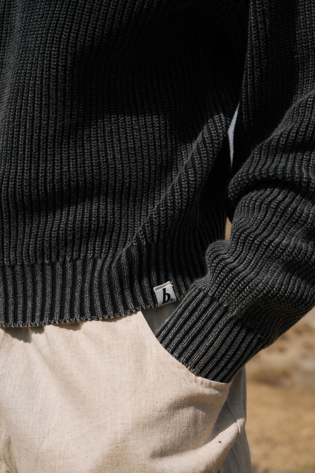 RIBBED CROPPED KNIT - WASHED BLACK