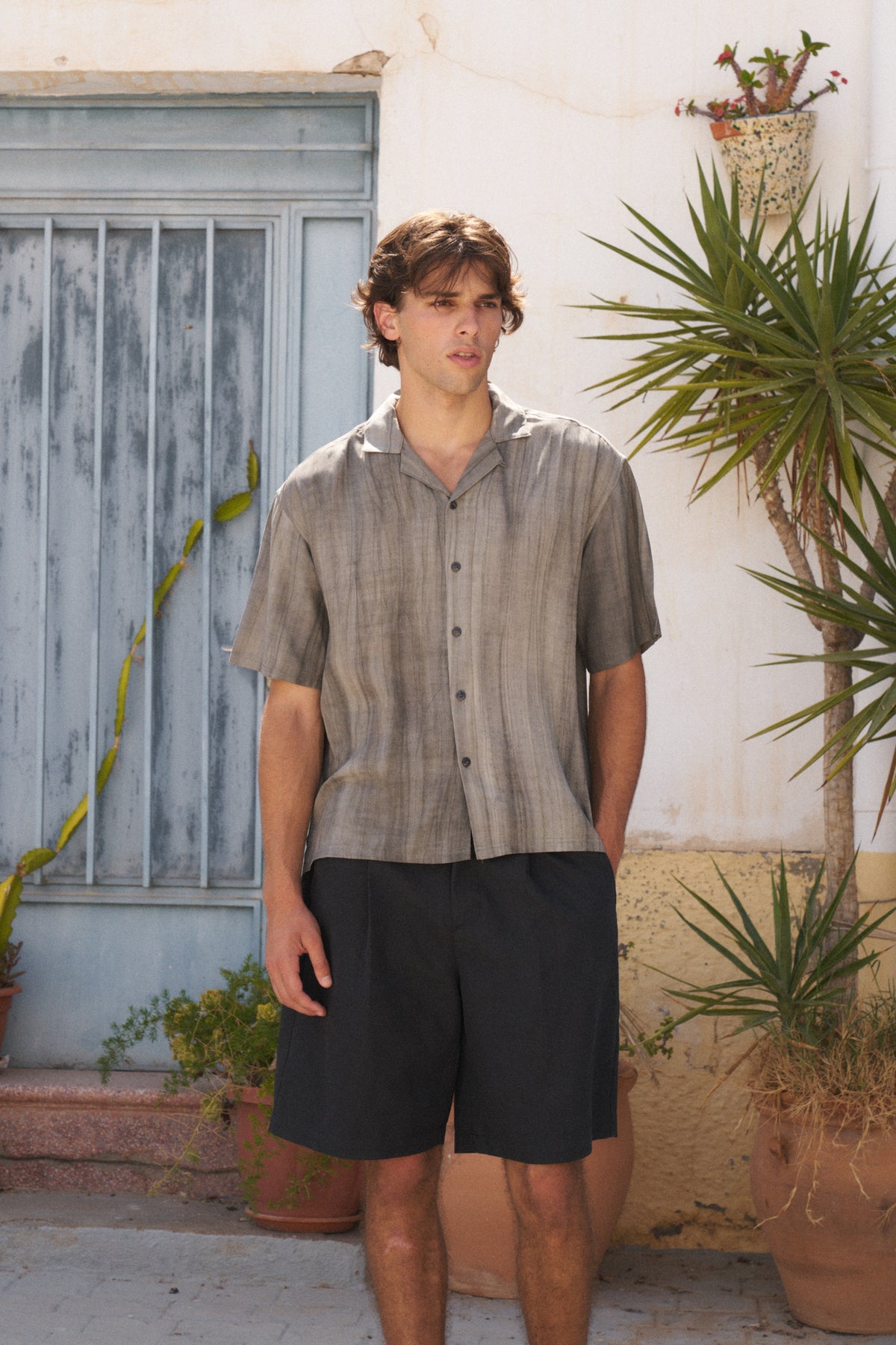 FADED VINTAGE CRINKLE SHIRT - BLACK