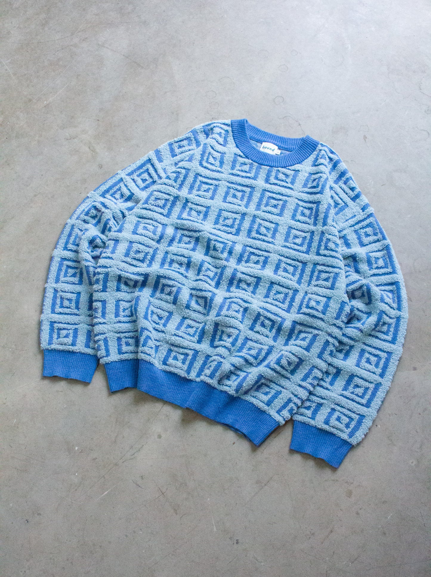 AZTEC TILE LOOSE KNIT SWEATER - BLUE