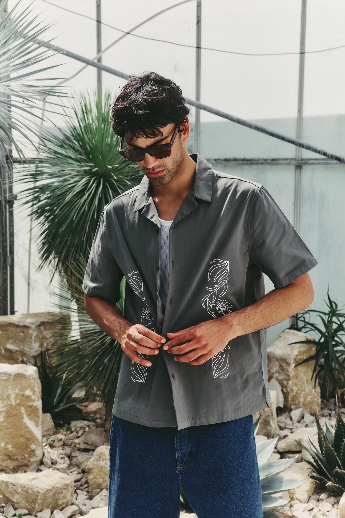 FLORAL EMBROIDERED SHIRT - GREEN