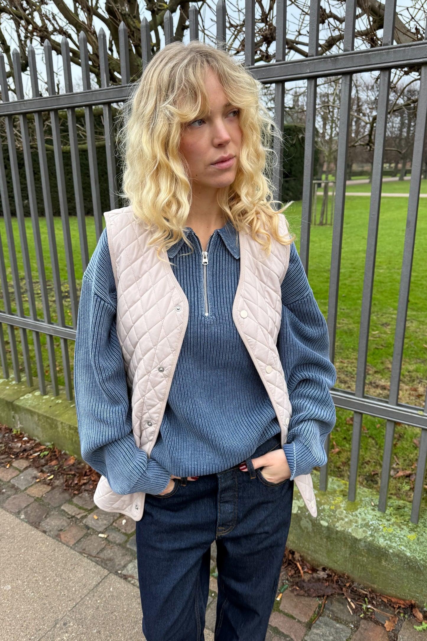 NAVY ACID WASHED HALF ZIP KNIT PULLOVER