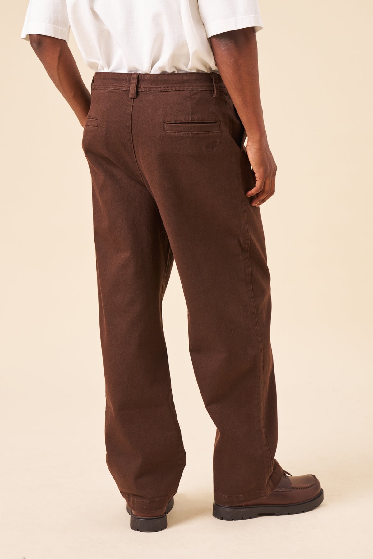 EVERYDAY HEAVY CANVAS RELAXED TROUSER - BROWN