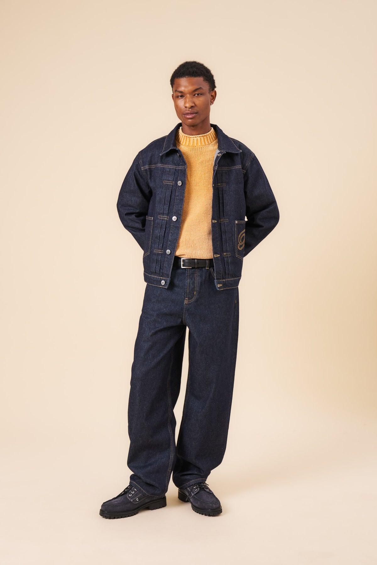 SIGNATURE BARREL LEG DENIM JEAN - RAW INDIGO