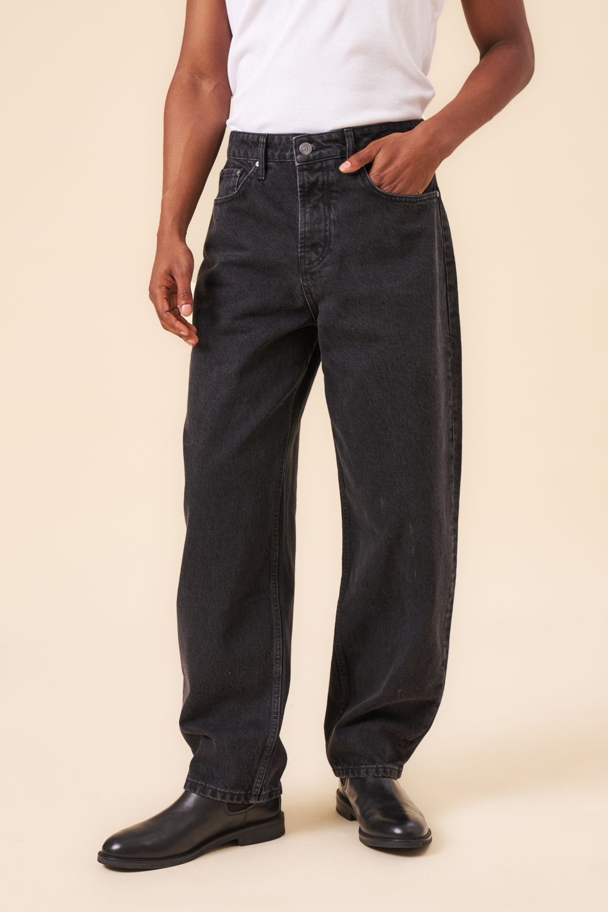 SIGNATURE BARREL LEG DENIM JEAN - WASHED BLACK