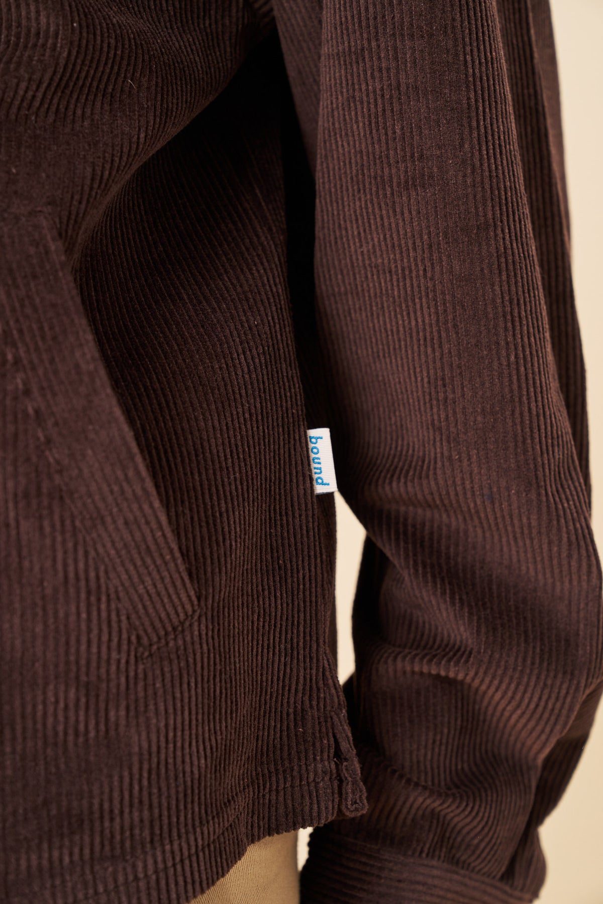 BUTTON UP COTTON CORD SHIRT - BROWN