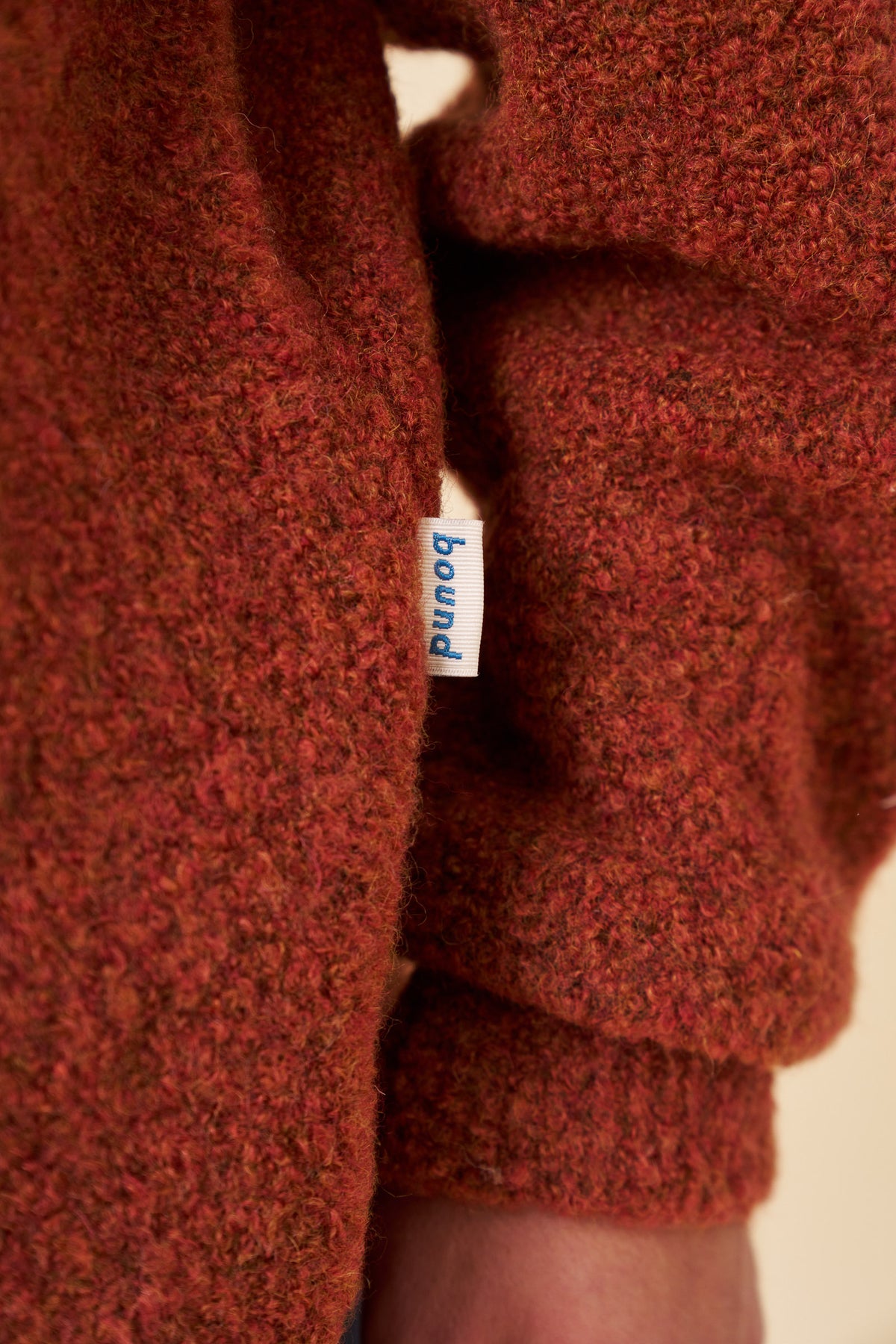 TEXTURED WOOL LONGSLEEVE KNIT POLO - RUST