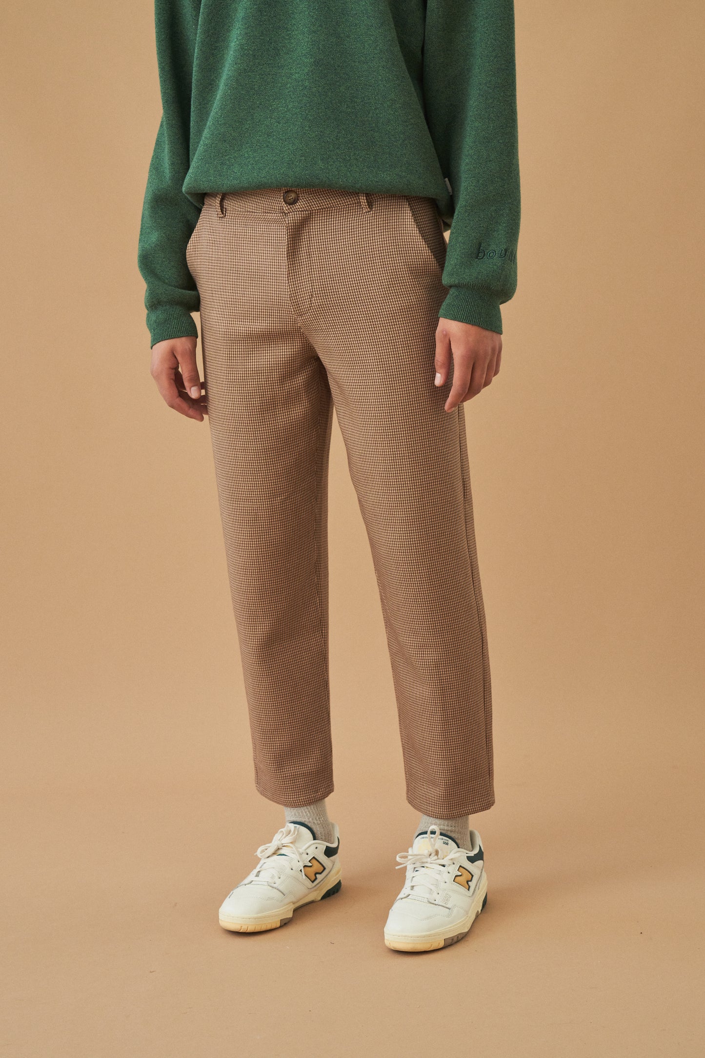 DOGTOOTH WOVEN CROPPED TROUSER - MOCHA