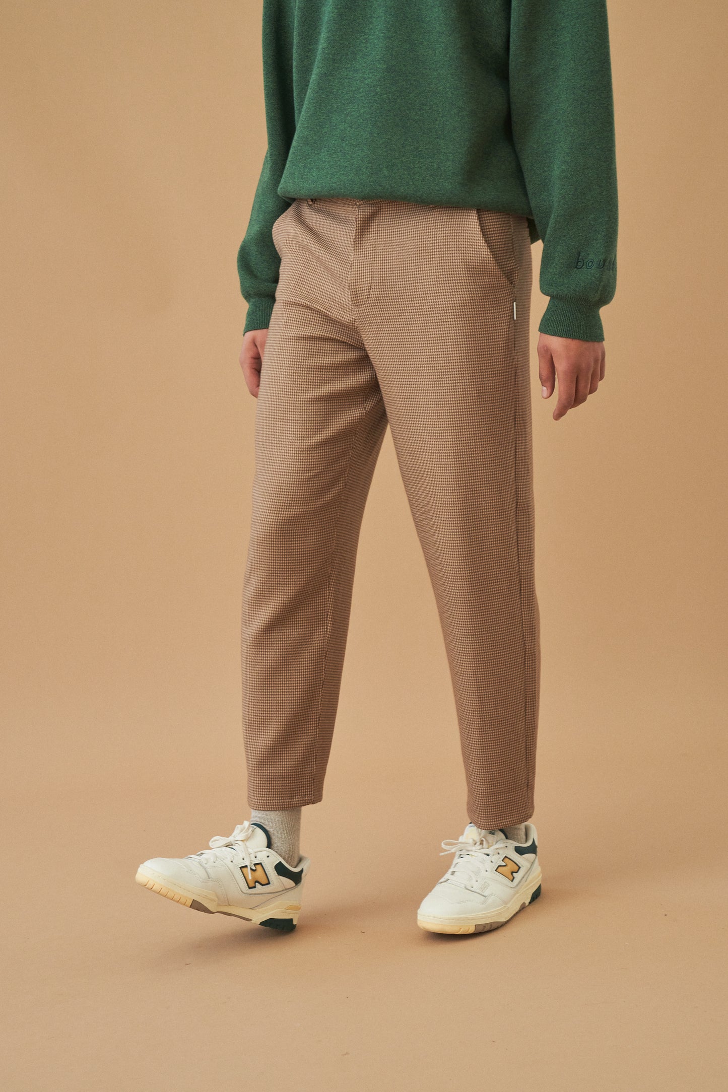 DOGTOOTH WOVEN CROPPED TROUSER - MOCHA