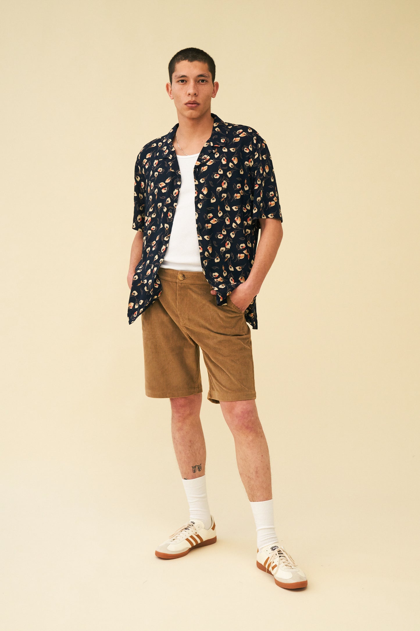 BERNARDO SS SHIRT - NAVY FLORAL